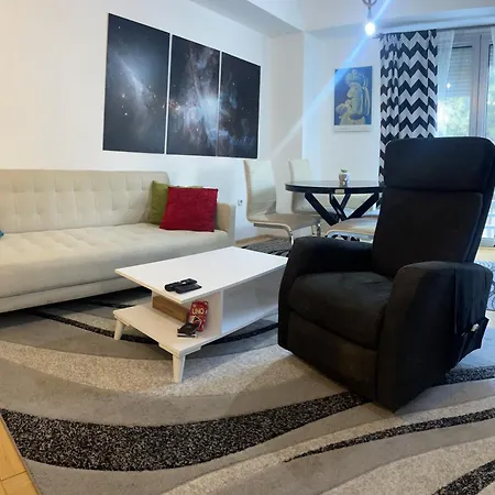 Apartment Charming Modern Near Center Free Parking & Fully Equipped Skopje