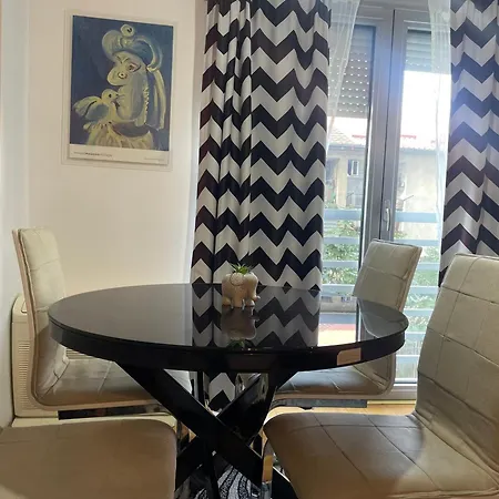 Charming Modern Near Center Free Parking & Fully Equipped Apartment Skopje