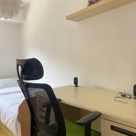 Charming Modern Near Center Free Parking & Fully Equipped Apartment